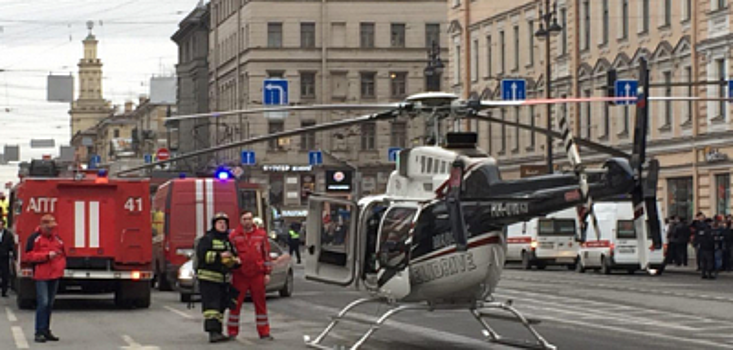 В Петербурге объявили трехдневный траур по жертвам взрыва в метро