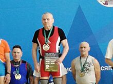 Глава округа Дорофеев поздравил электрогорских ветеранов-тяжелоатлетов с победой на соревнованиях