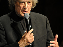 Драматург и режиссер Том Стоппард умер в возрасте 88 лет