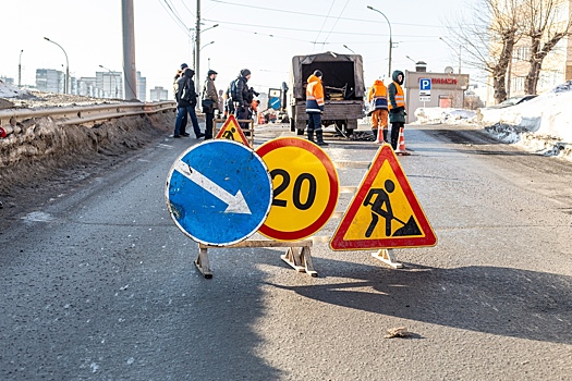 Мэр Новосибирска Локоть призвал увеличить темпы и объем ямочного ремонта городских дорог