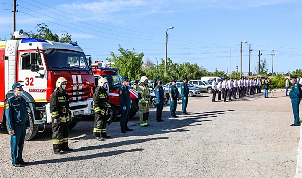 Волжские спасатели побывали в гостях у полицейских
