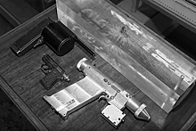 Чем заряжали советский лазерный пистолет