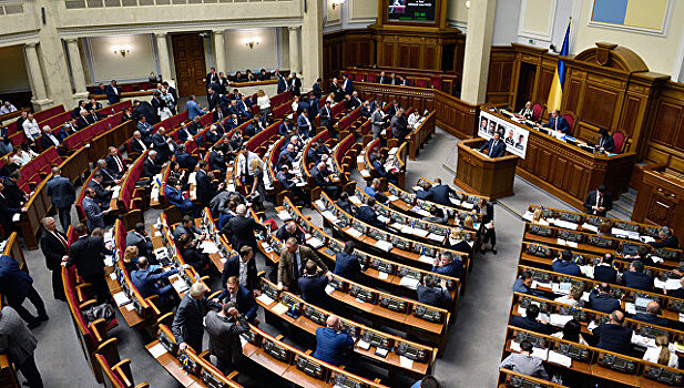 В Раде требуют отмены санкций против владельца "1С" на Украине