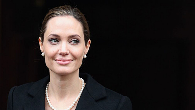 Новая картина с актрисой Анджелиной Джоли выйдет на большие экраны в мае
