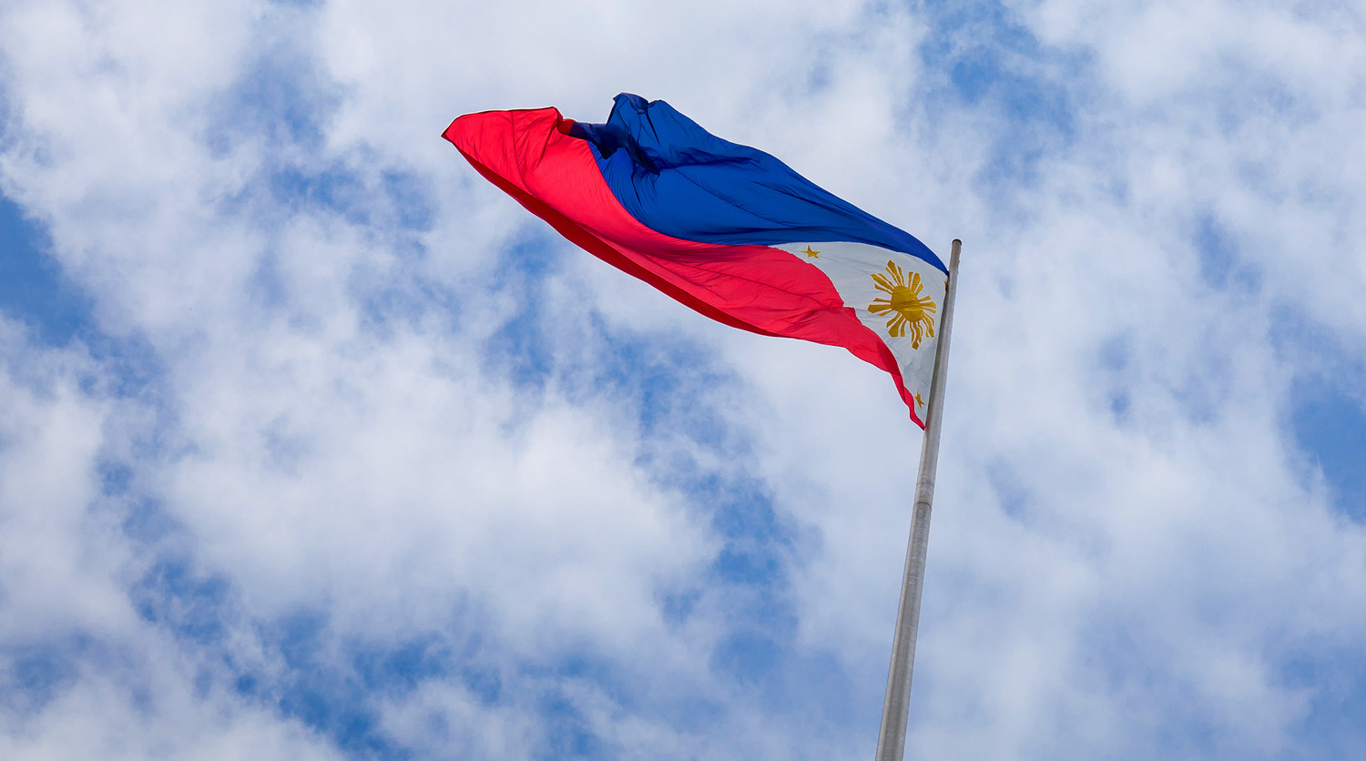 Guardian: судно КНР намеренно протаранило катер Филиппин в спорном районе