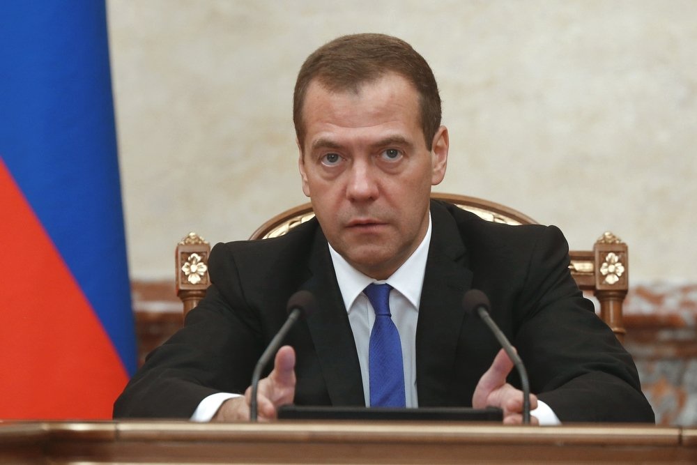 Медведев: Порча урн с бюллетенями — поступок, равный госизмене