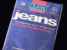 Изготовитель презервативов взял курс на выпуск джинсов