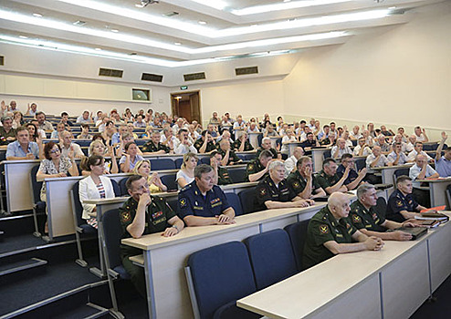 В Военной академии Генерального штаба Вооруженных Сил РФ подписан коллективный договор на 2019-2022 годы