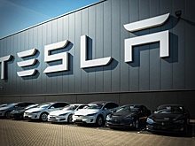 Tesla готовит три новых электрокара