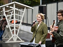 Актриса Ольга Будина встретилась с контрактниками в Едином пункте отбора на военную службу в Москве