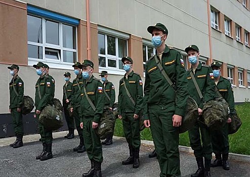 Первые новобранцы пополнили состав общевойсковой армии ЗВО в Ленинградской области