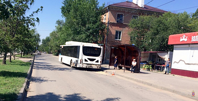 Дачный автобус сбил пожилую женщину на юге Волгограда