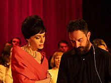 Появились фото со съемок байопика «Мария» с Джоли в главной роли