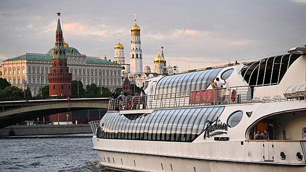 Курс на отпуск: куда отправиться в круиз из Москвы