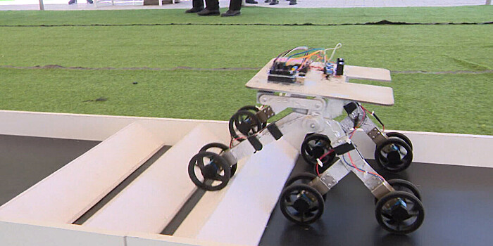 Юные конструкторы роботов представили свои разработки на соревнованиях в Ашхабаде