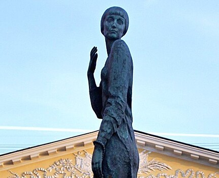 Как памятник Анне Ахматовой появился не только напротив тюрьмы «Кресты», но и внутри нее