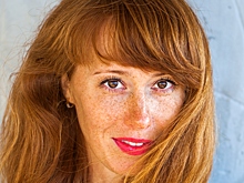 Стилист объяснил, кому опасно делать трендовую челку