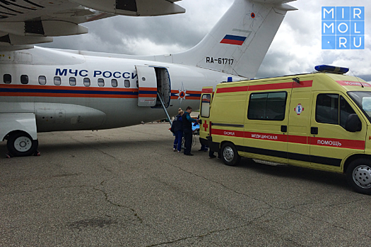 Самолет МЧС доставил пятерых младенцев из Дагестана и Чечни на лечение в Петербург