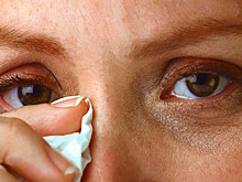 Эффект антиоксиданта для лечения глазных воспалений