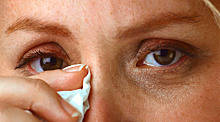 Эффект антиоксиданта для лечения глазных воспалений
