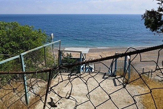 Депутат Заксобрания Севастополя пожалуется в прокуратуру из-за передачи городского пляжа Минобороны