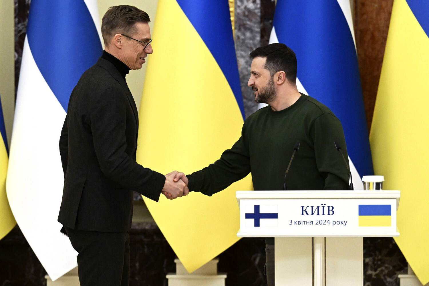 Зеленский&nbsp; и Стубб обсудили усиление безопасности ввиду ситуации на фронте и в Иране