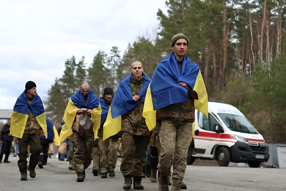 Нацгвардия, тероборона и солдаты с Азовстали: Зеленский рассказал, кто вернулся на Украину в ходе обмена