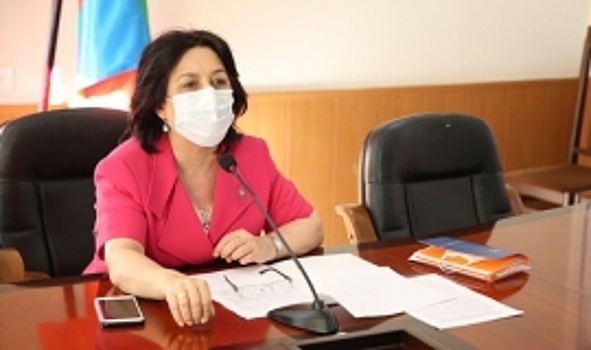 Уммупазиль Омарова провела ВКС с главами муниципалитетов по вопросам реализации в 2020 году проекта «100 школ»