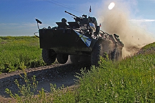 В Волгограде военная техника во время транспортировки скатилась с трала