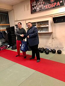 Дмитрий Плеханов оказал помощь в приобретении спортивного инвентаря спортивному клубу в Энгельсе
