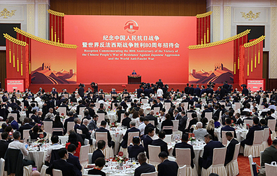 Военный эксперт Коротченко: Трамп испытывает ревность из-за мероприятий в Пекине