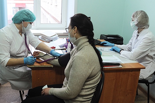 С 1 сентября обязанности врачей смогут исполнять фельдшеры и акушерки