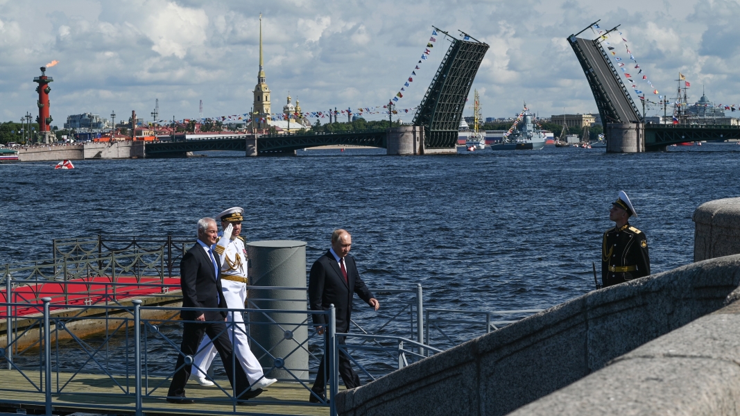 В Совфеде оценили попытку Киева устроить провокацию на параде в День ВМФ