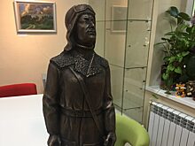 Скульптуру летчика-полярника вручат в Бабушкинском парке его внучке