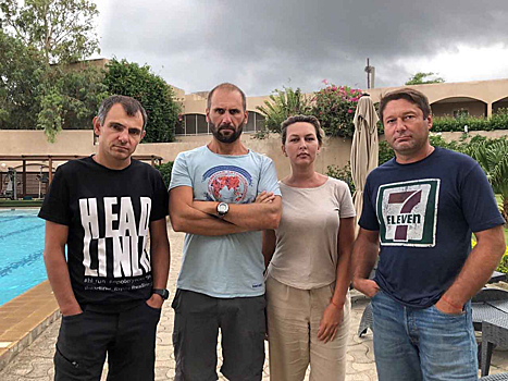 Туристам из Новосибирска в Чаде до сих пор не вернули автомобили