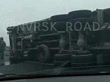 По дороге из Анапы в Новороссийск перевернулся военный грузовик