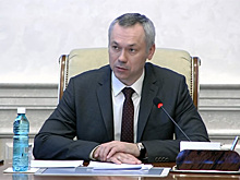 Андрей Травников потребовал ускорить подготовку аукционов для ремонта дорог