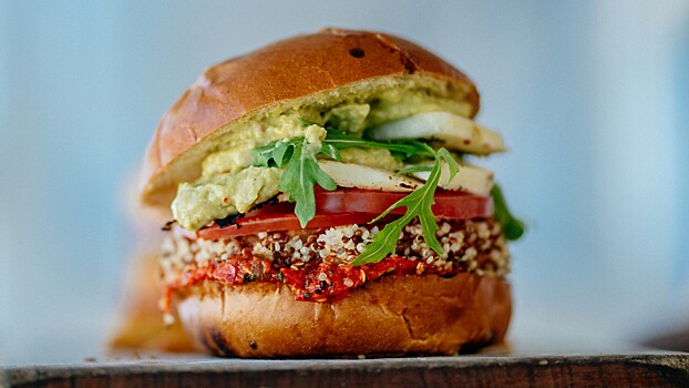 Психиатр рассказал об опасностях анорексии и булимии