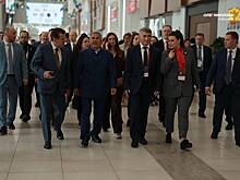 Олег Николаев на форуме «РОСТКИ» обсуждает сотрудничество с Китаем
