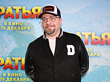 «Зарождение смеховой реакции»: Гарик Харламов вспомнил о церемонии прощания с Александром Масляковым