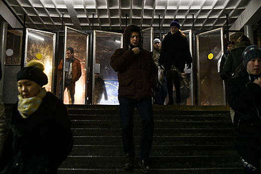 Метро Москвы опровергло информацию о падении человека на пути на станции «Кунцевская»