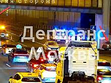 Автомобиль наехал на наземный пешеходный переход в результате ДТП на МКАД