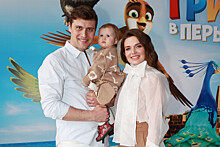 Александр Энберт с семьей, Полина Гагарина и другие гости на премьере мультфильма "Трио в перьях 2"