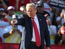 Суд предъявил Дональду Трампу обвинение в фальсификации документов для выплат порноактрисе