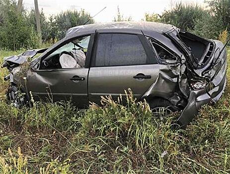 В Кинель-Черкассах погиб водитель опрокинувшейся в кювет легковушки