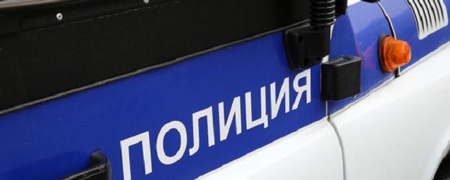 В центре Екатеринбурга вооруженный налетчик вынес из банка около 1 млн рублей
