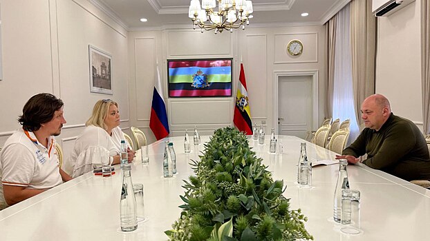 Актриса Яна Поплавская приехала в Курск с гуманитарной миссией