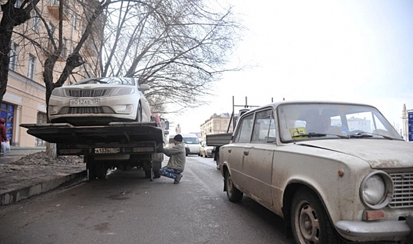 В Волгограде назван самый эвакуируемый вид транспорта на дорогах
