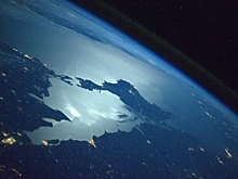 Частности космической гонки: американские туристы пакуют рюкзаки