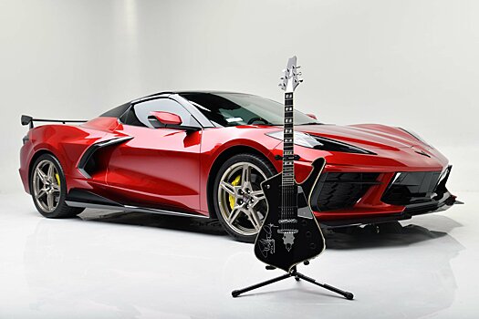 Пол Стэнли из KISS выставляет на аукцион свой кабриолет Corvette 2022 года, VIN 001 и гитару